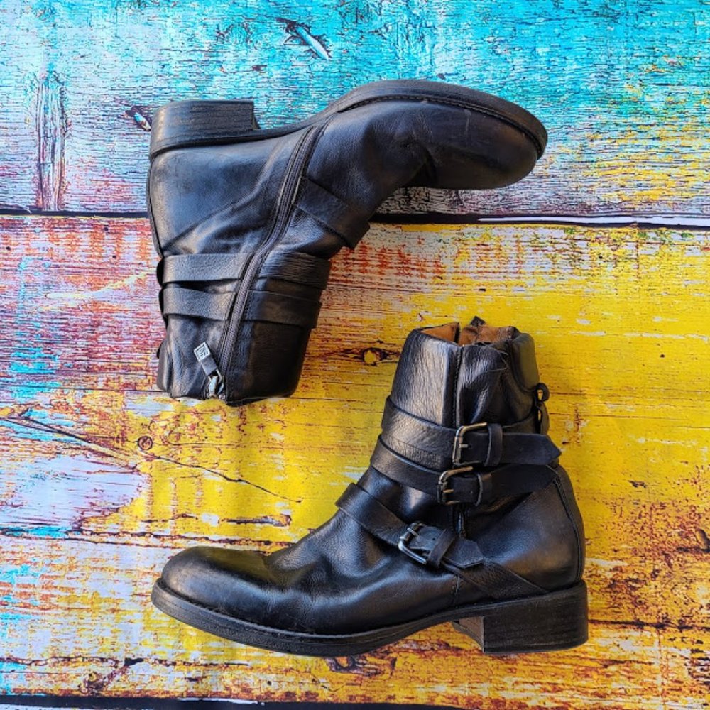 Alberto Fermani Black Triumvirate Genuine Leather Buckle Strap Ankle Boots 8